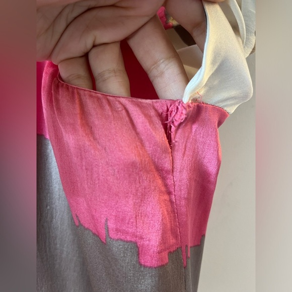 BCBGMAXZARIA 100 % Silk Colorful Women's Top Small - Picture 4 of 10